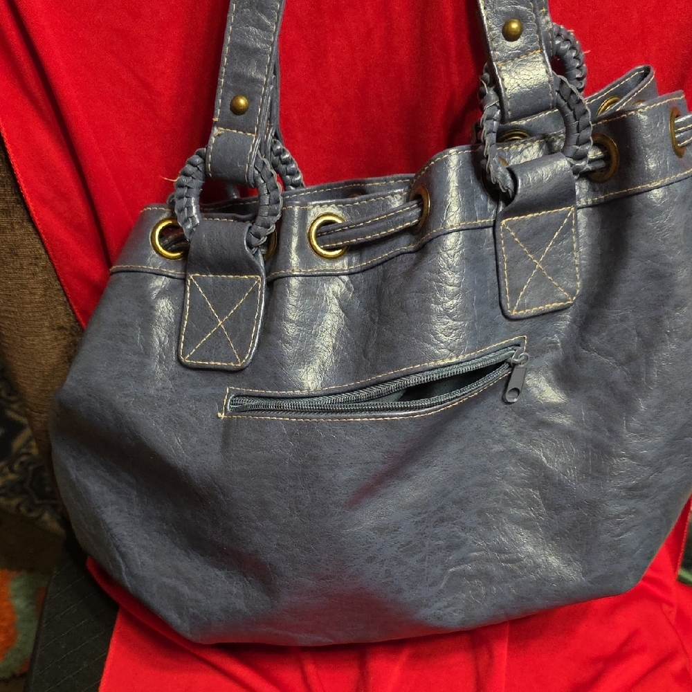 Elegant Navy Shoulder Bag